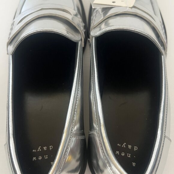 A New Day Silver Jordan Loafers Metallic Finish & Black Sole Womens Size 10 NWT - Picture 6 of 12